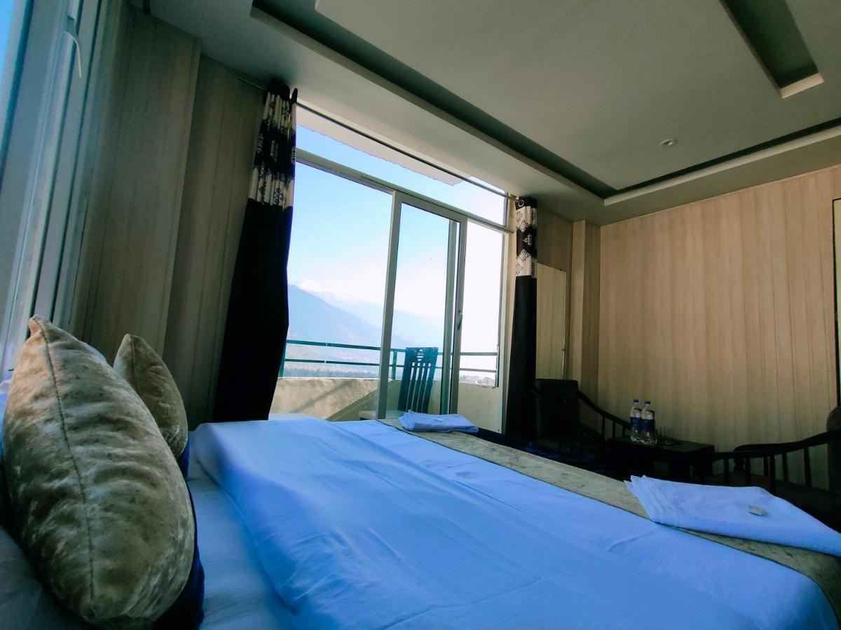 Hotel Royal Residency Manāli エクステリア 写真