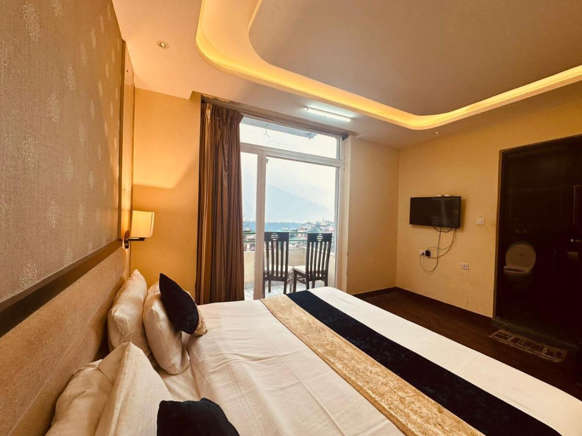 Hotel Royal Residency Manāli エクステリア 写真