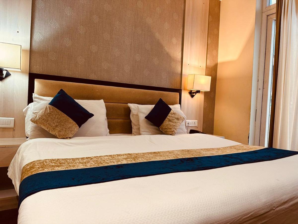 Hotel Royal Residency Manāli エクステリア 写真